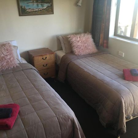Te Anau Cottage On Govan Екстериор снимка